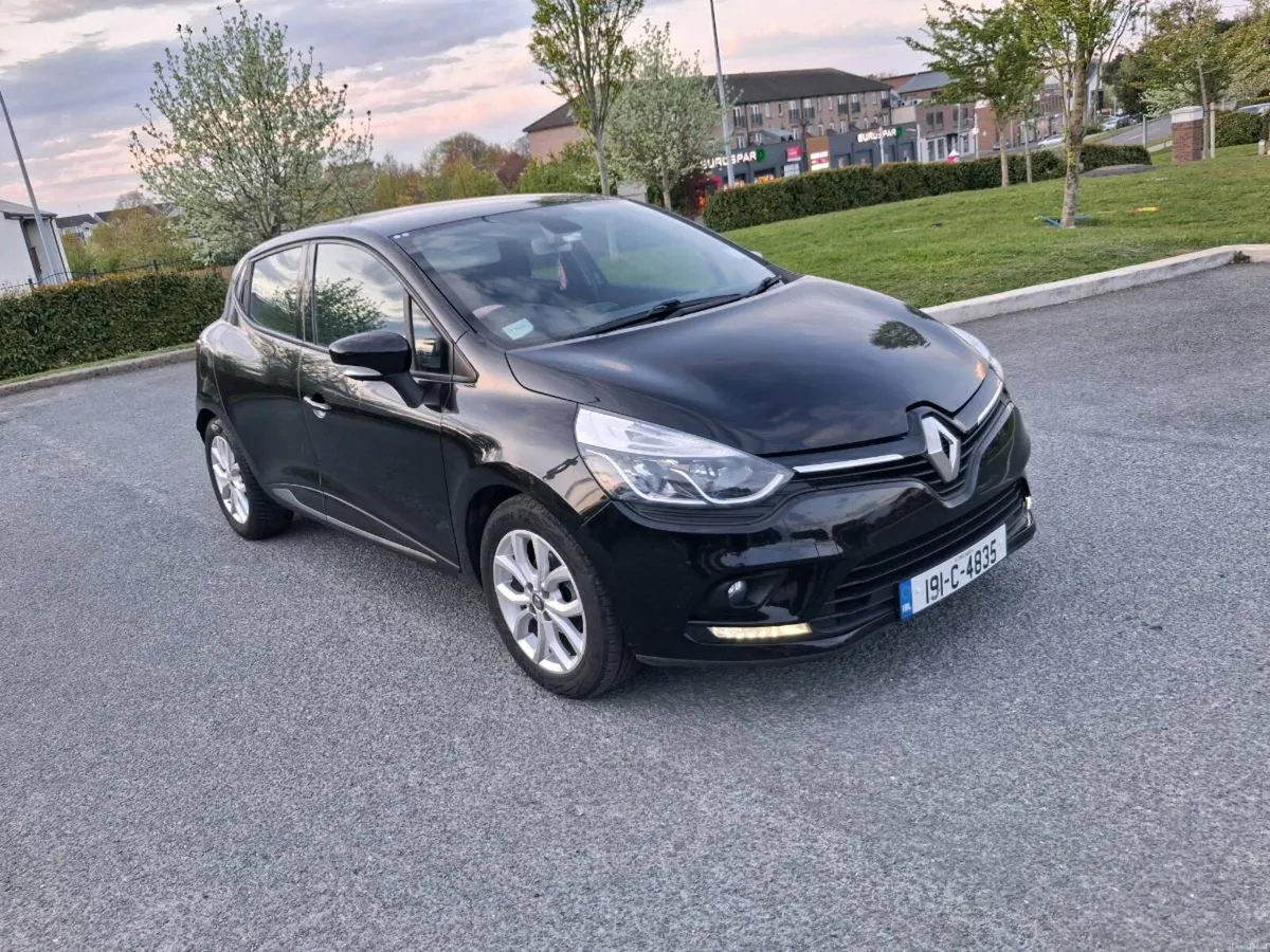 2019 Renault clio - Image 1