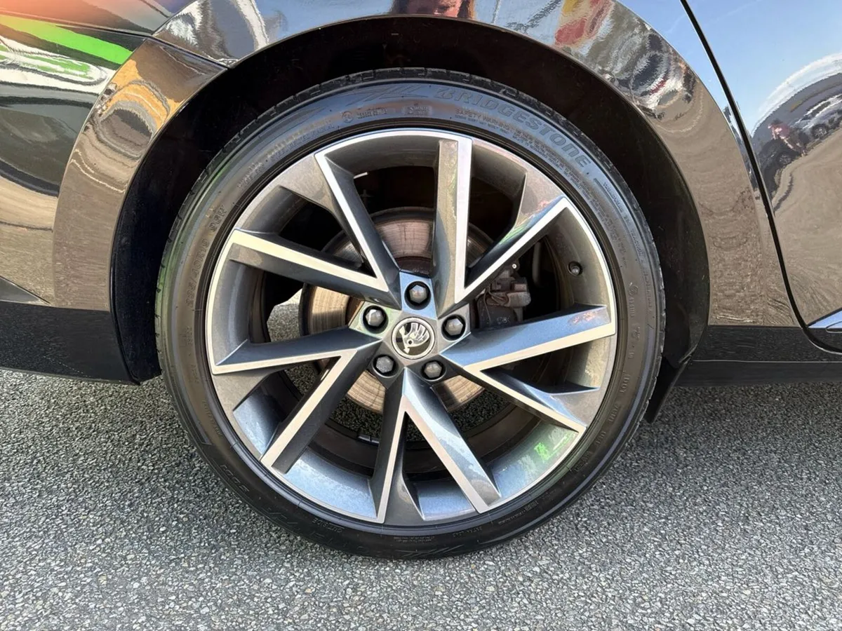 Skoda Superb SUPERB SPT 2.0TDI 150HP DSG - Image 5