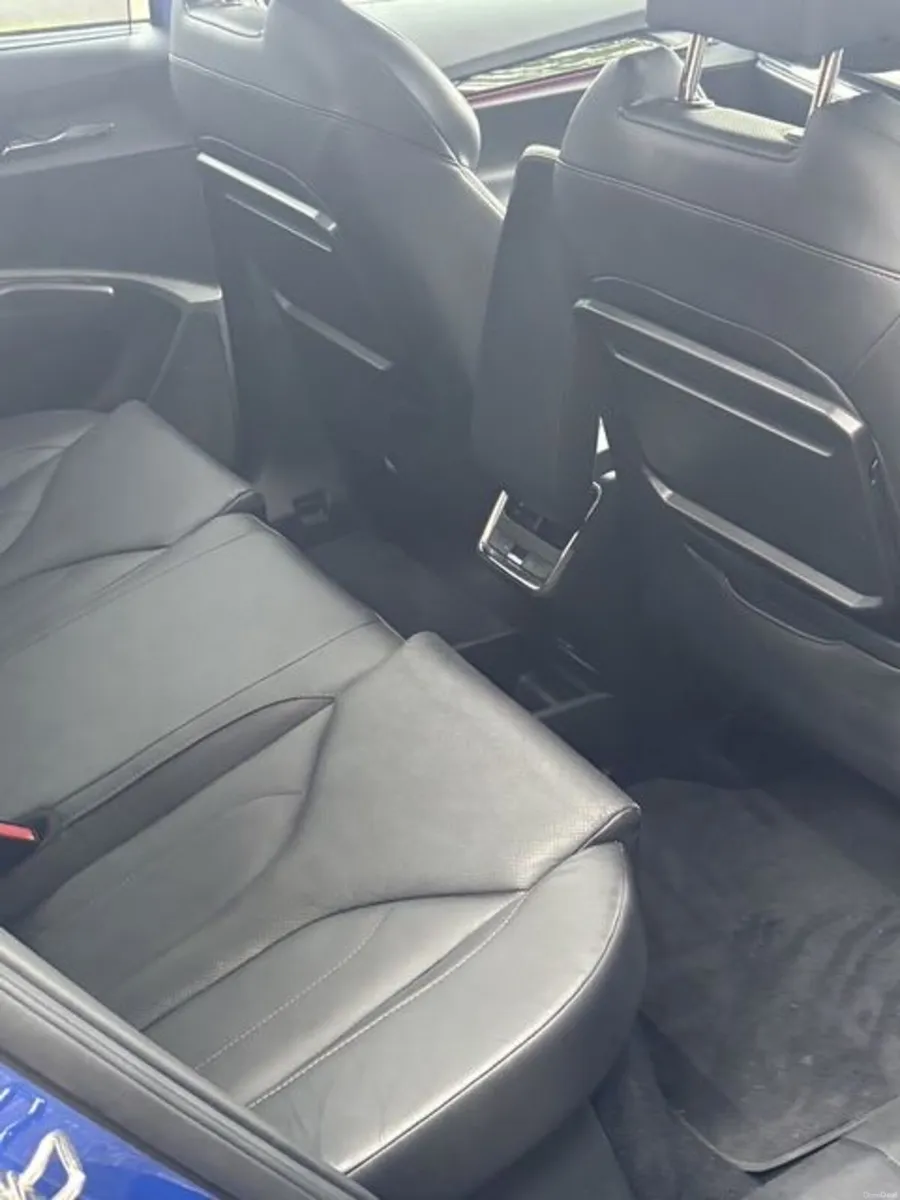 Skoda Enyaq Coupe 2023 82KW - Image 4