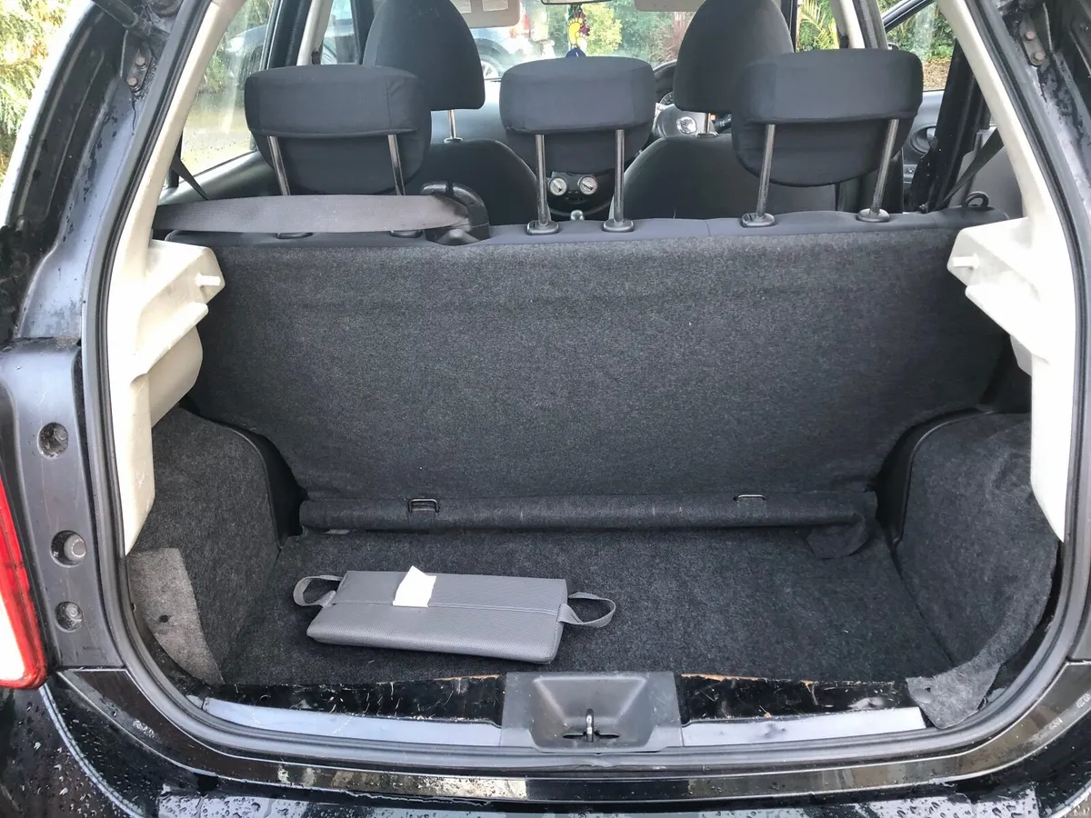 Nissan Micra 2011 - Image 4