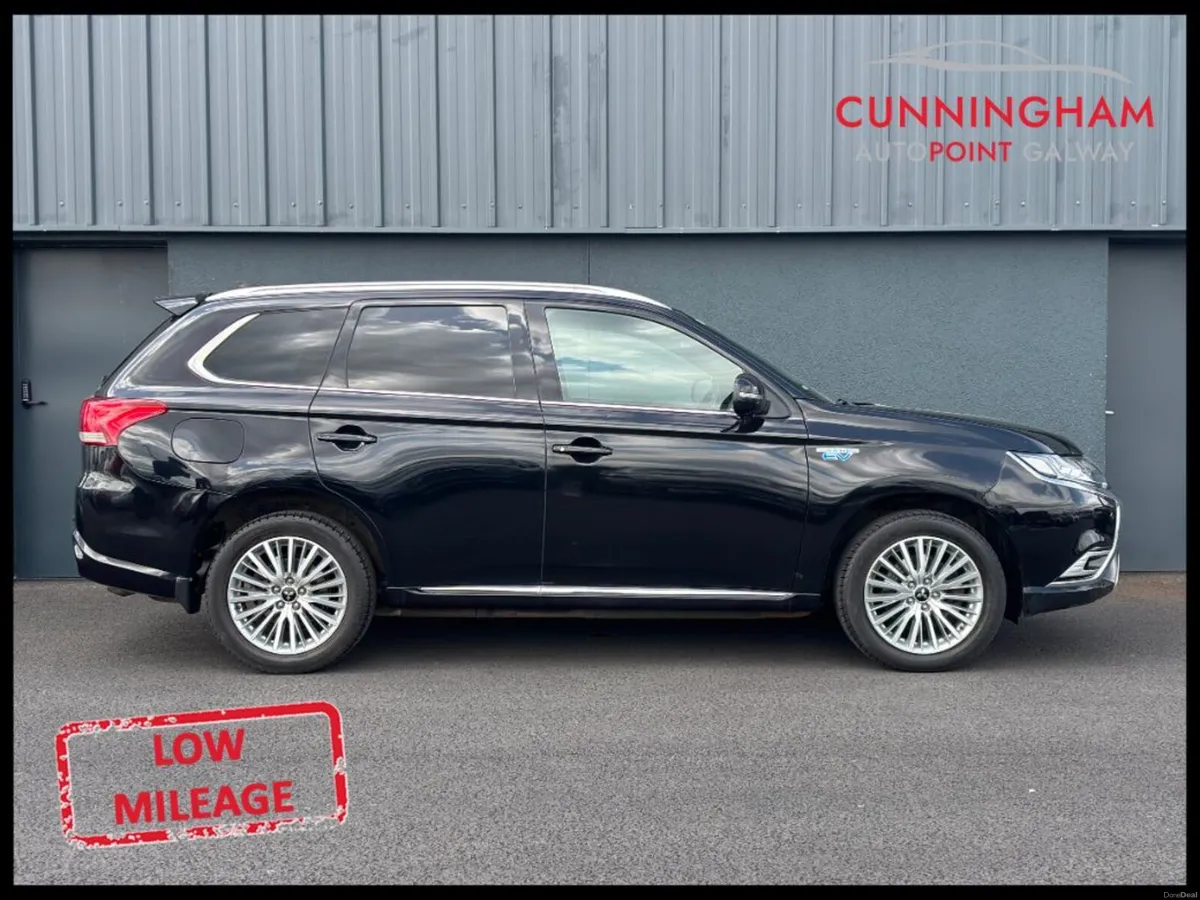 Mitsubishi Outlander Instyle 4WD PHEV - Image 2