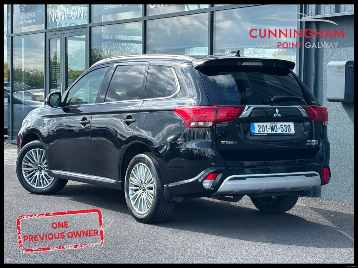 Mitsubishi Outlander Instyle 4WD PHEV - Image 3