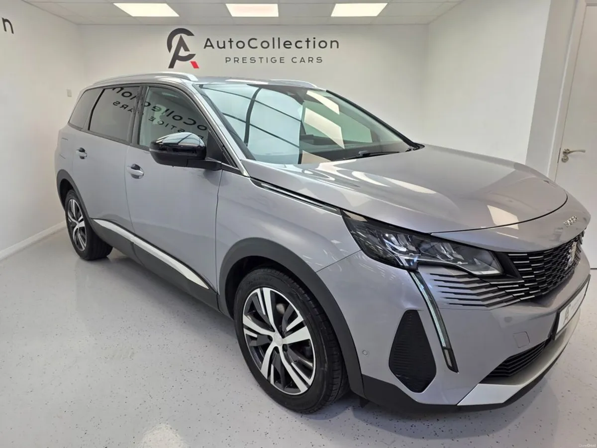 Peugeot 5008 **ALLURE**7 SEATS**1.5HDI** - Image 1