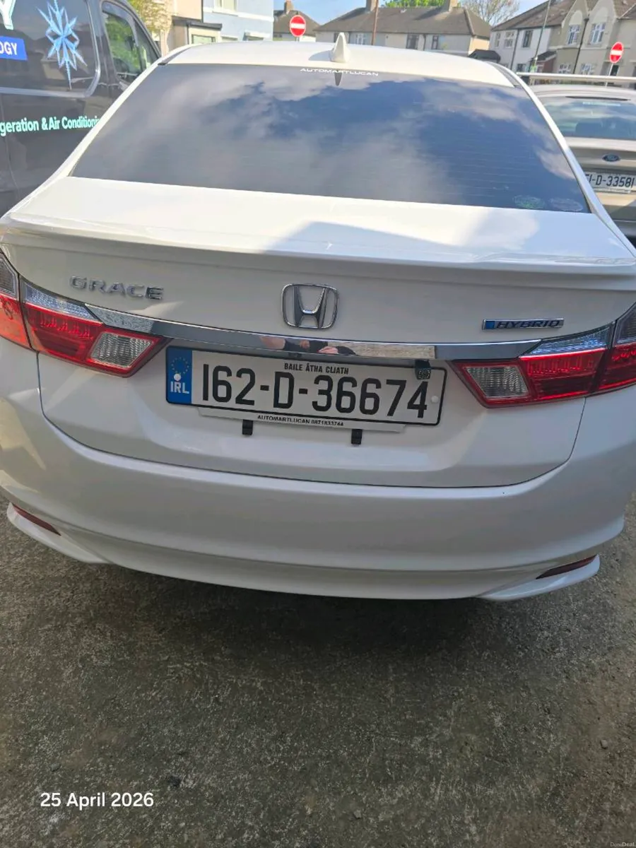 Honda Grace Hybrid high spec low mileage - Image 3