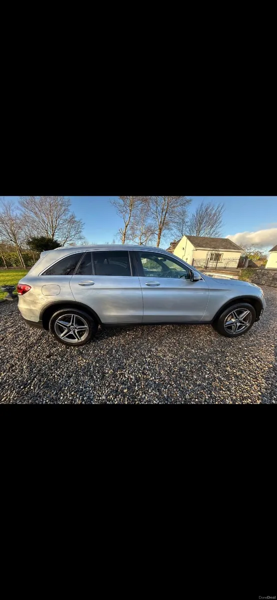 Mercedes-Benz GLC 2022 - Image 3