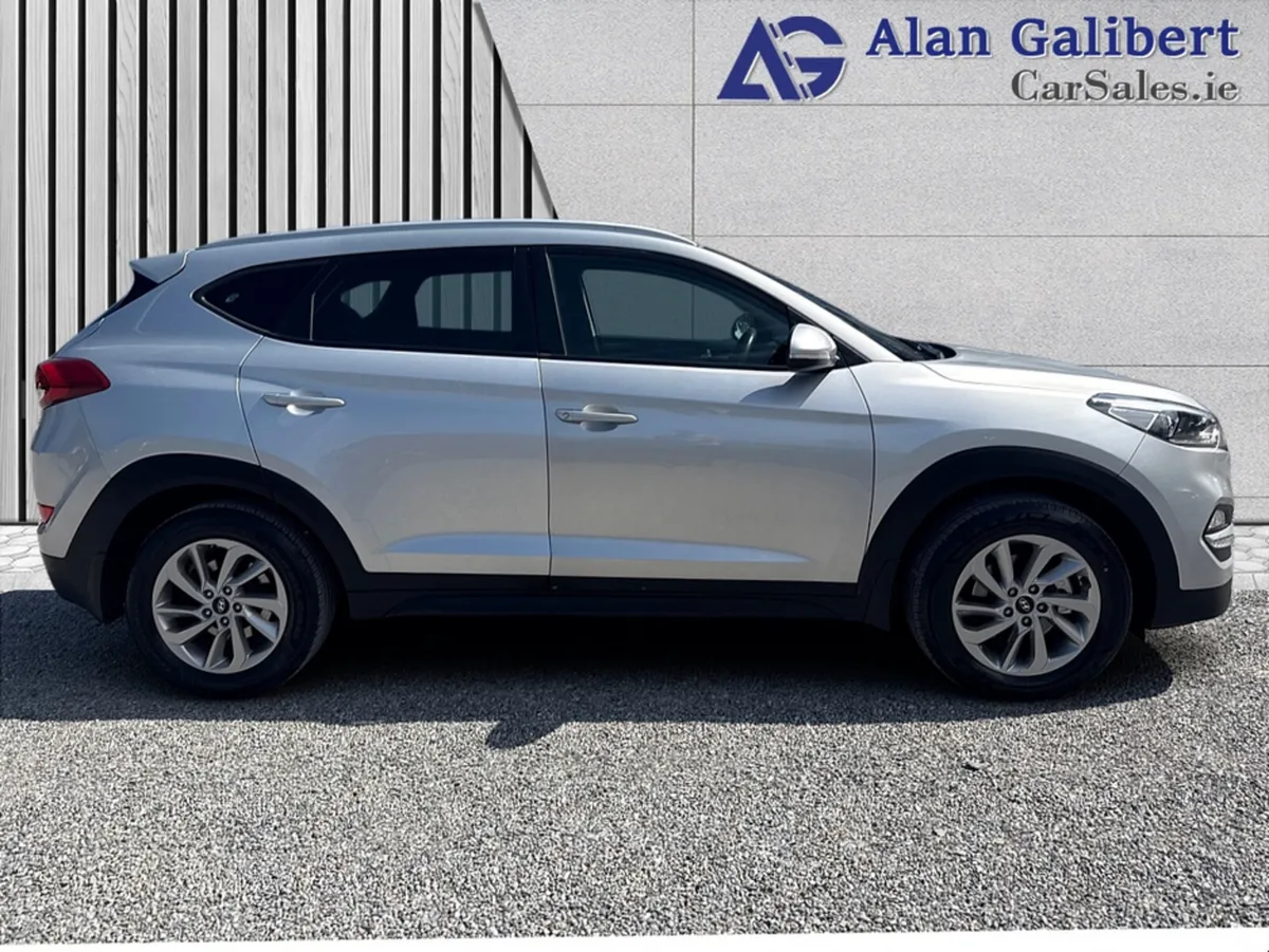 Hyundai Tucson 1.7 DIESEL EXECUTIVE - Image 3