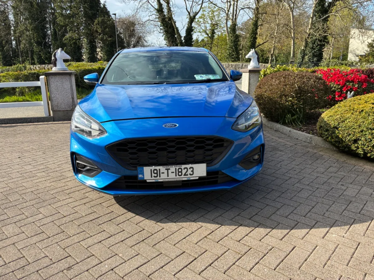 Ford Focus ST-LINE 1.0 ECOBOOST 125 125PS 4DR - Image 2