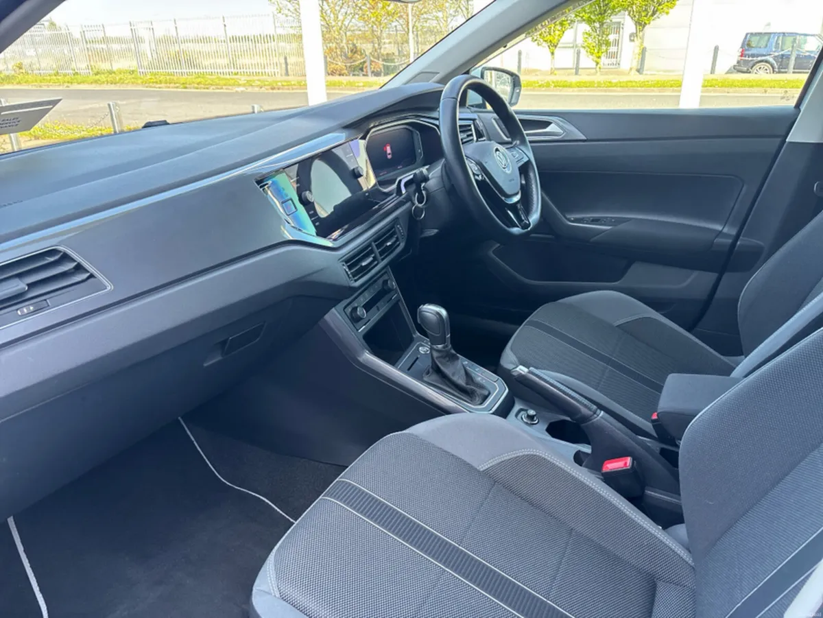Volkswagen Polo 1.0L Petrol Auto VIRTUAL DASH - Image 3