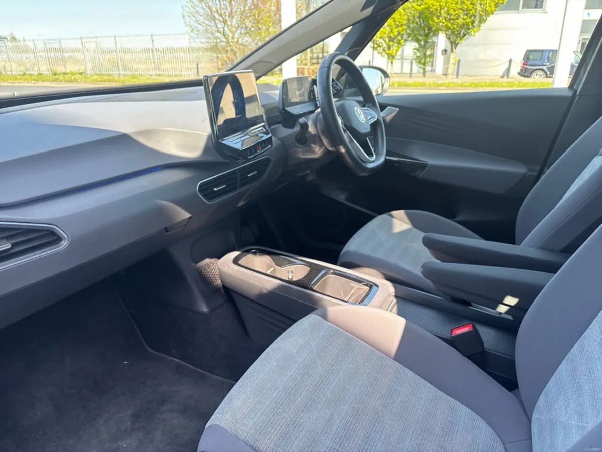 Volkswagen ID.3 PRO 107 KW COMFORT 58KWH 145HP 5 - Image 3