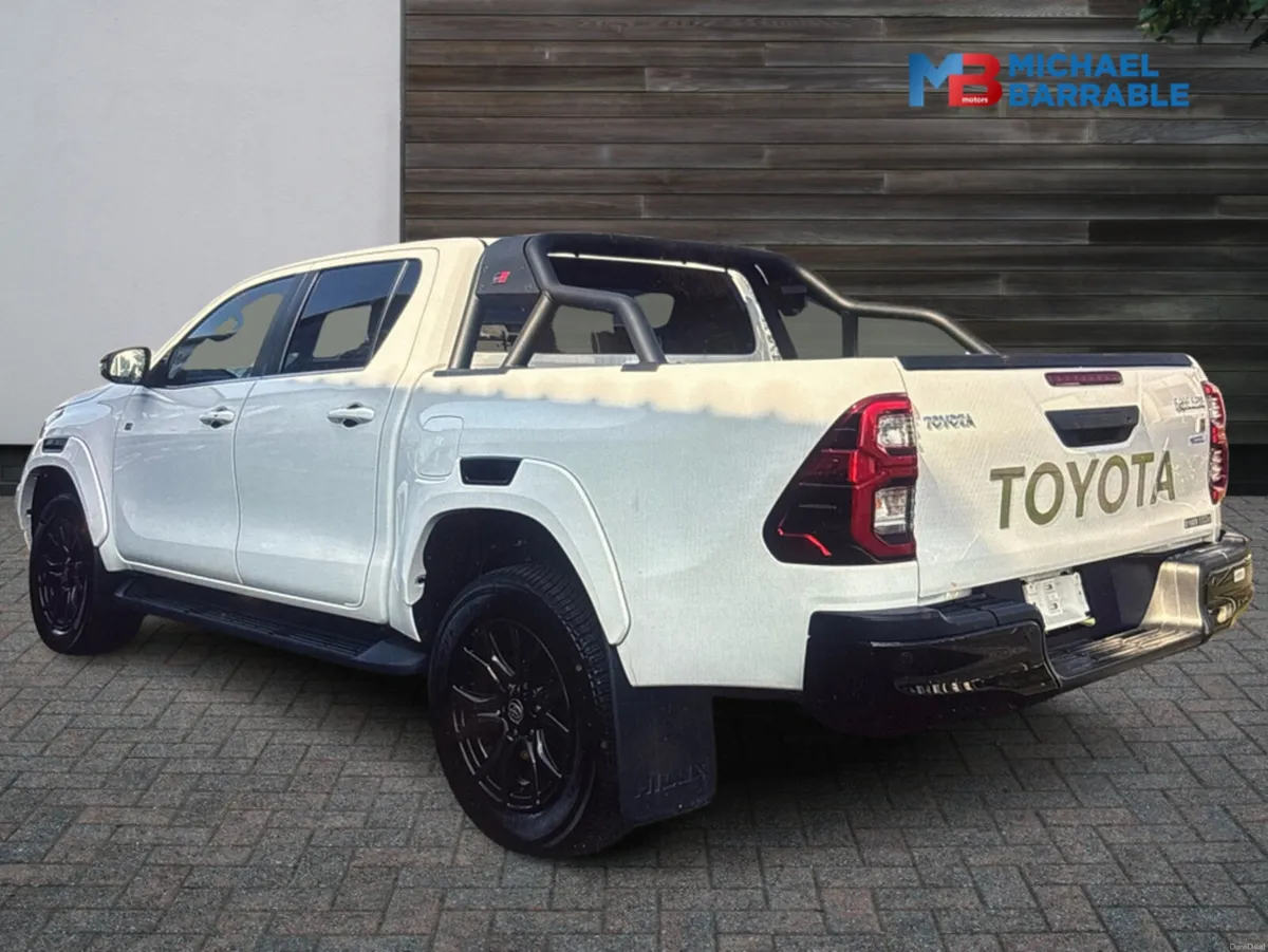 Toyota Hilux 2.4 Automatic  *GR SPEC* - €44,950 in - Image 4