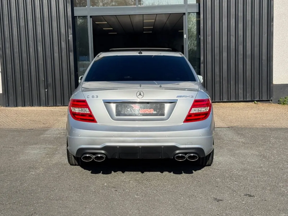 6.3 C63 V8 AMG Saloon 4dr Petrol SpdS MCT Euro 5 ( - Image 5
