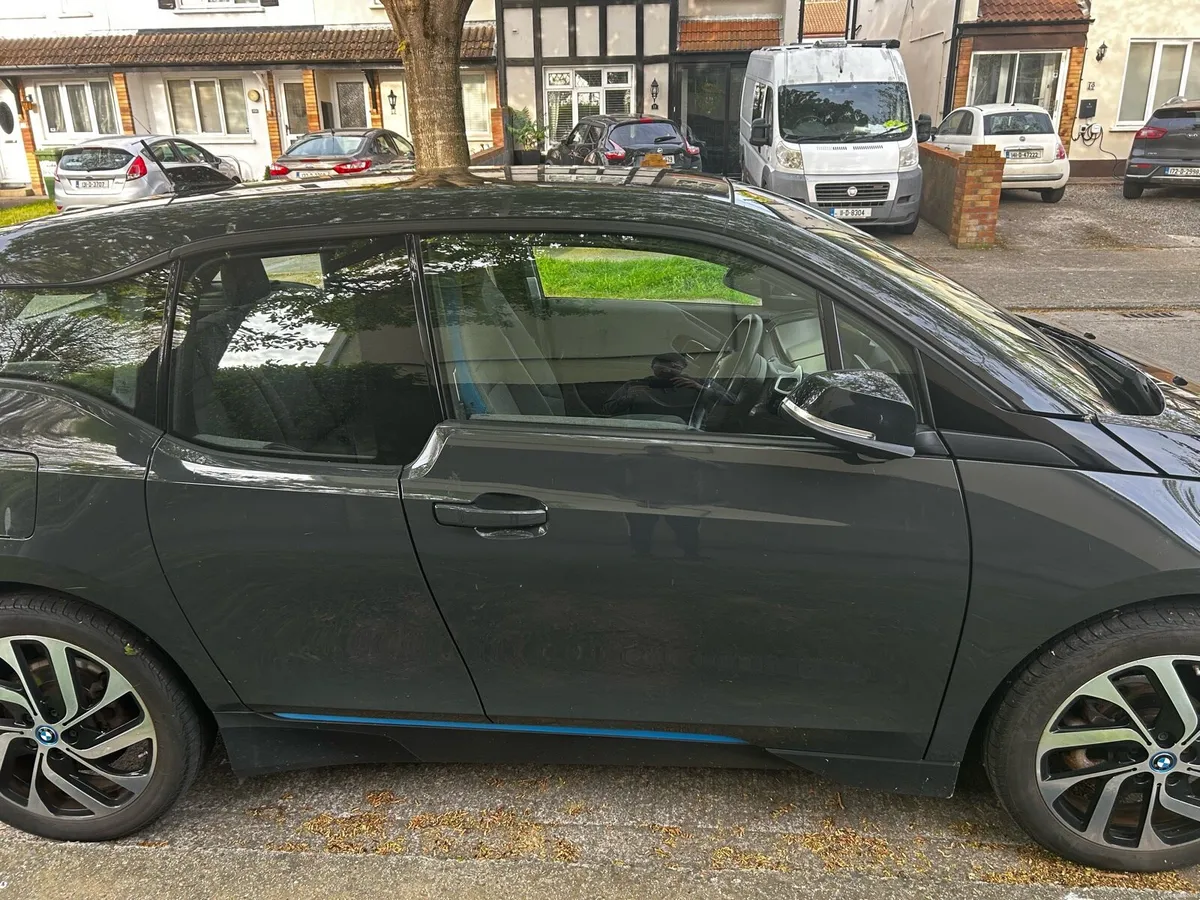 BMW i3 - Image 2