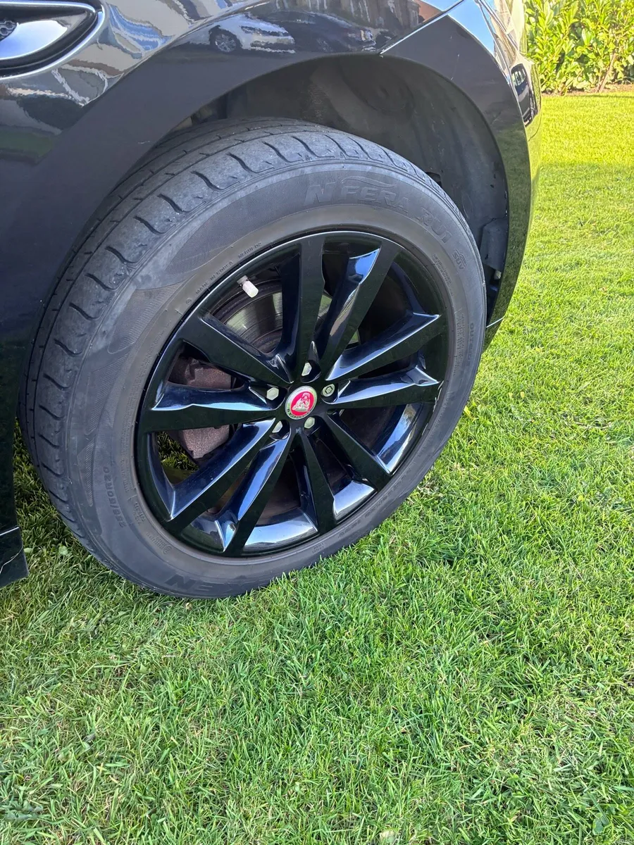 F pace jaguar - Image 5
