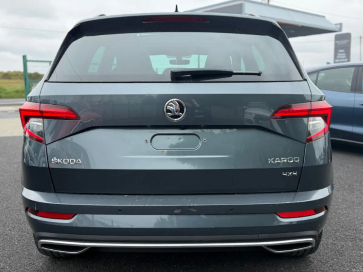 Skoda Karoq SPORTLINE TDI 4X4 *PANORAMIC SUNROOF* - Image 4