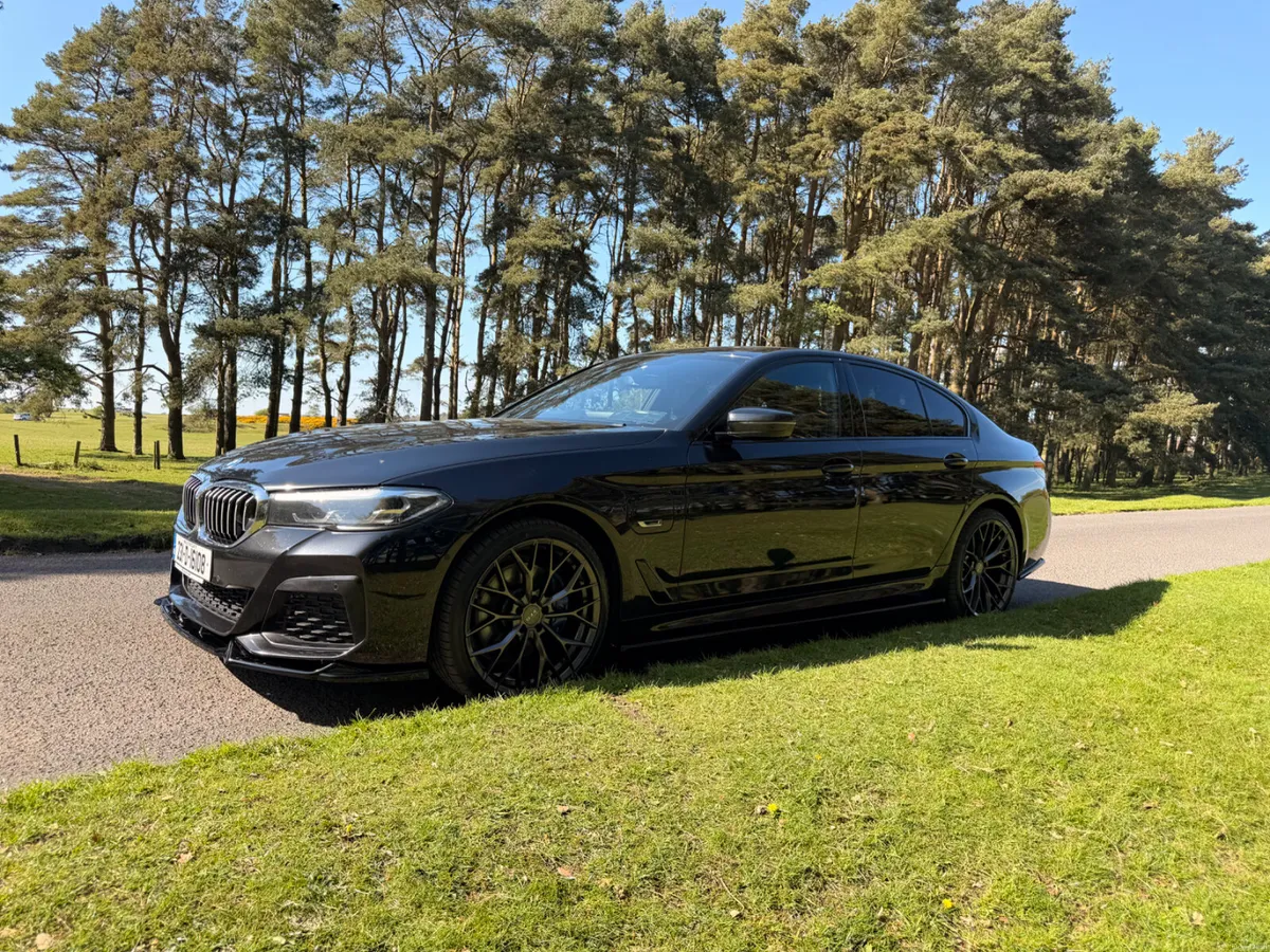 BMW 5-Series 2023 X Drive MSPORT - Image 3