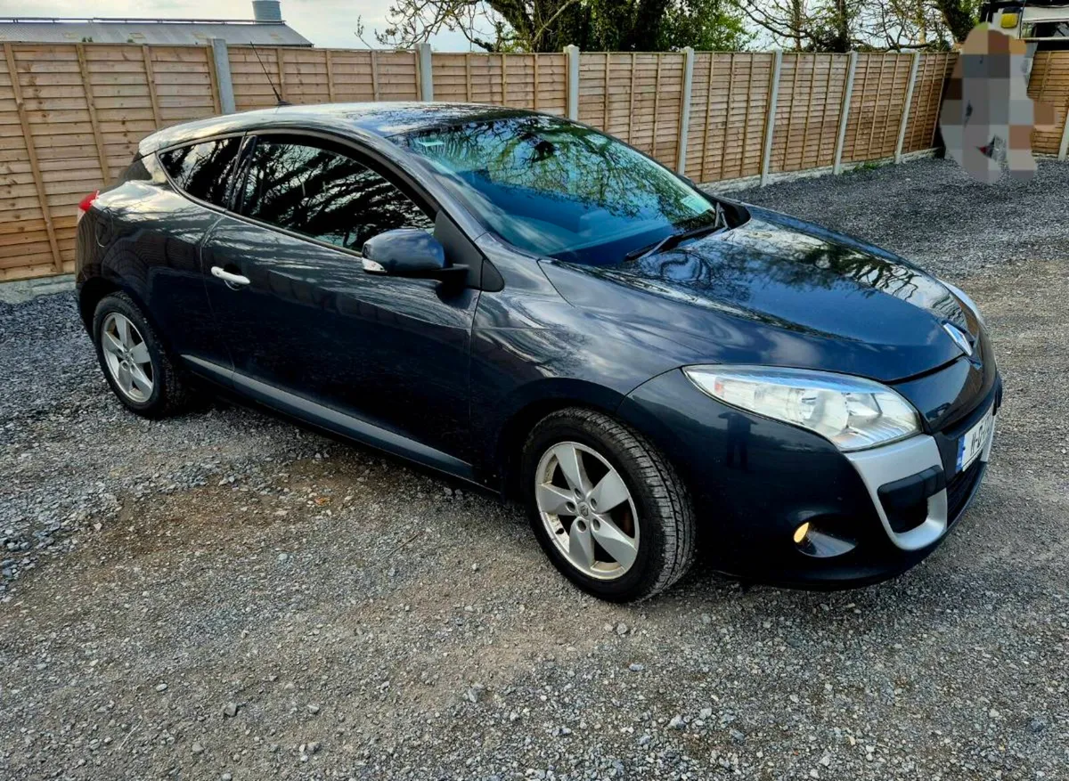2011 RENAULT MEGANE - Image 2