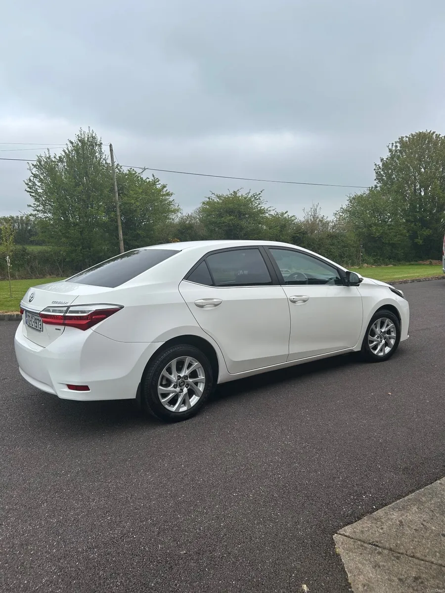 Toyota Corolla 2017 - Image 1