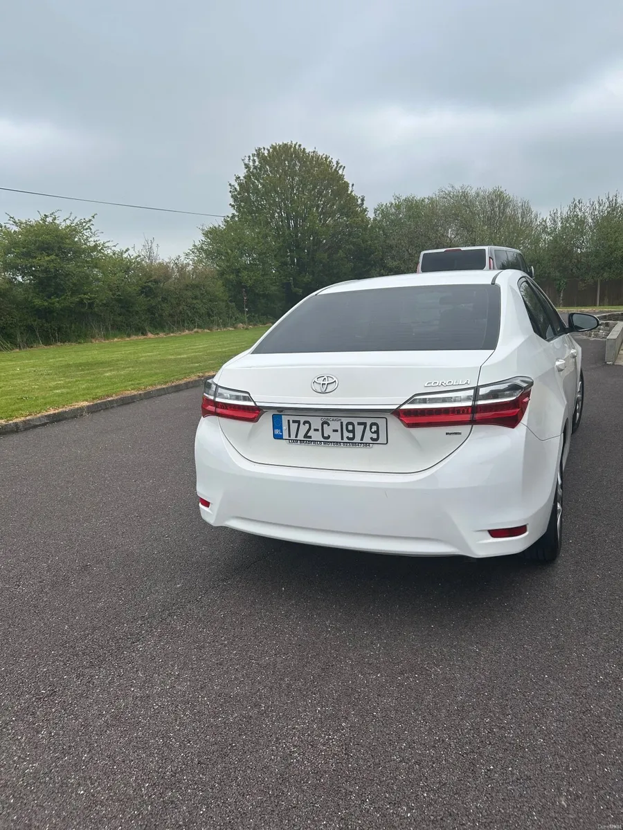 Toyota Corolla 2017 - Image 3