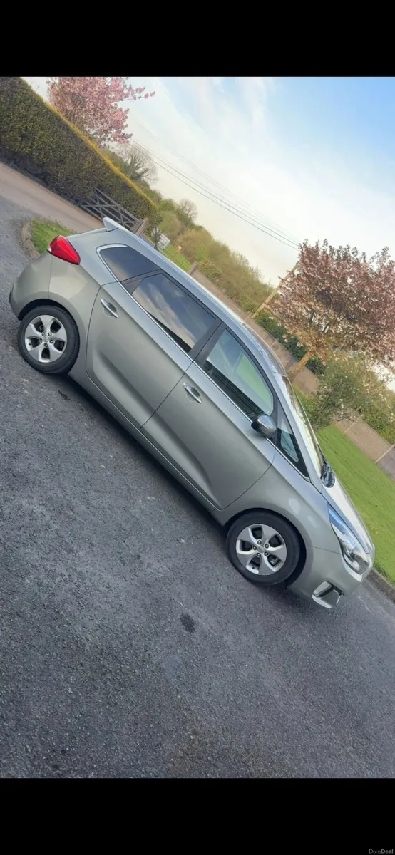 Kia Carens 2014 - Image 3