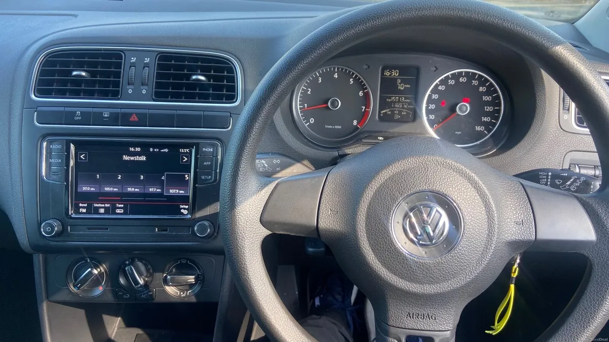 Volkswagen Polo 2013 1.2 Match - Image 2