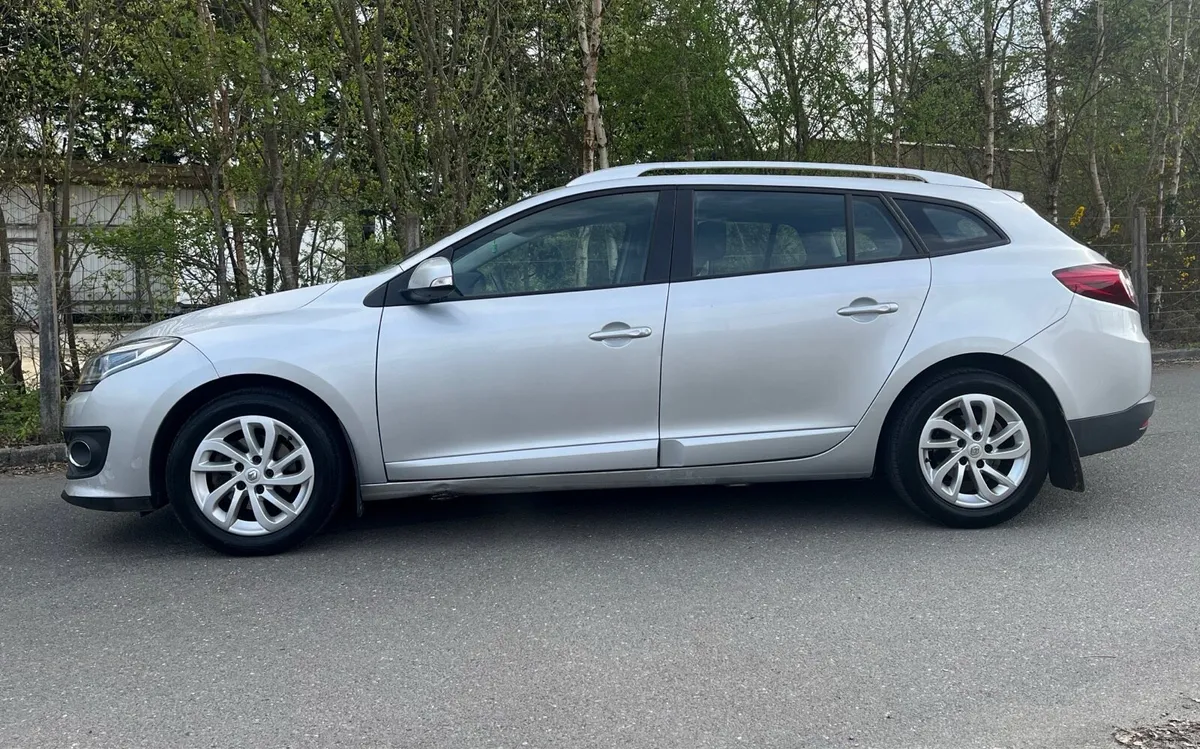 Renault Grand Megane Dynamique 1.5 DCI - Image 2