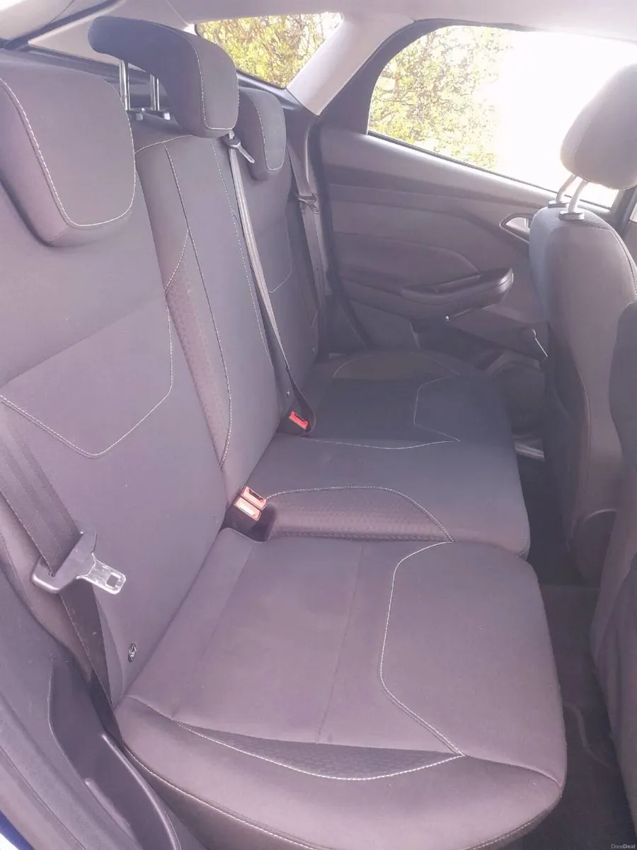 Ford focus  zetec 1.5tdci  2017 - Image 4