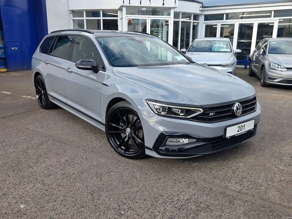 Volkswagen Passat R-LINE EDITION TDI 4MOTION DSG - Image 3
