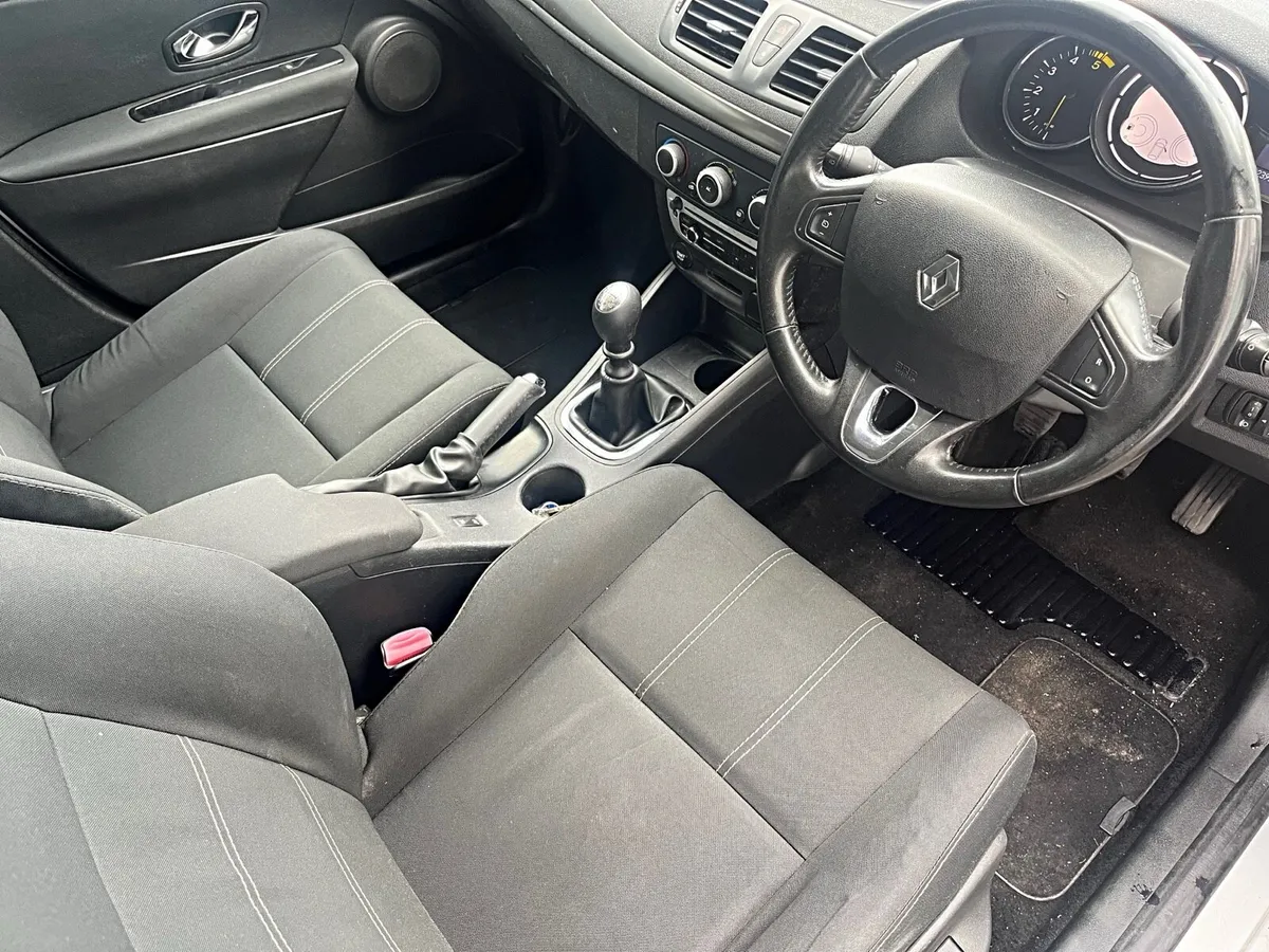 Renault Grand Megane Dynamique 1.5 DCI - Image 5
