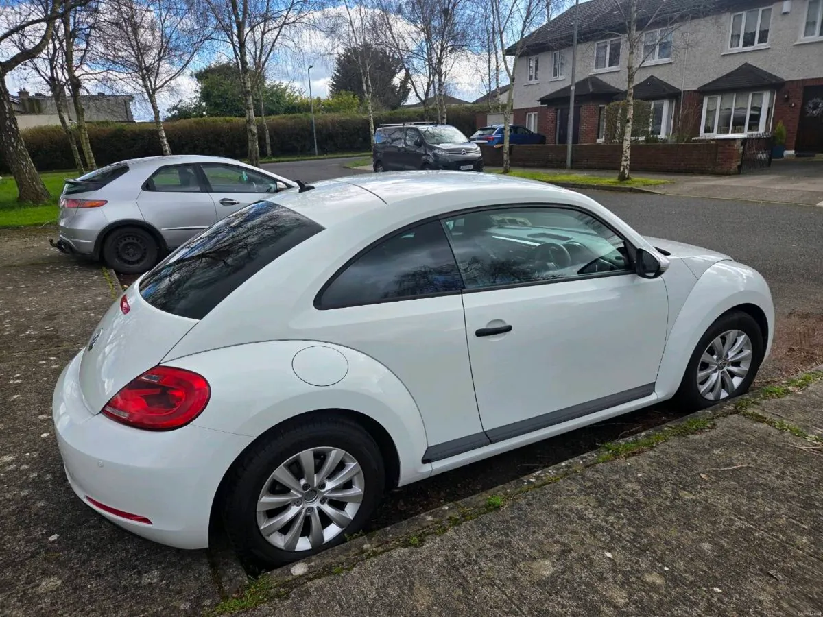 Volkswagen Beetle - Image 4