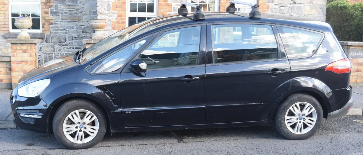 Ford S-Max 2010 - Image 2