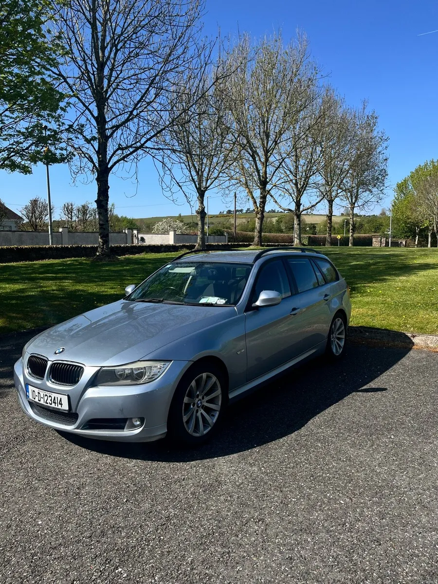 2010 BMW 3 Series Estate - Image 2
