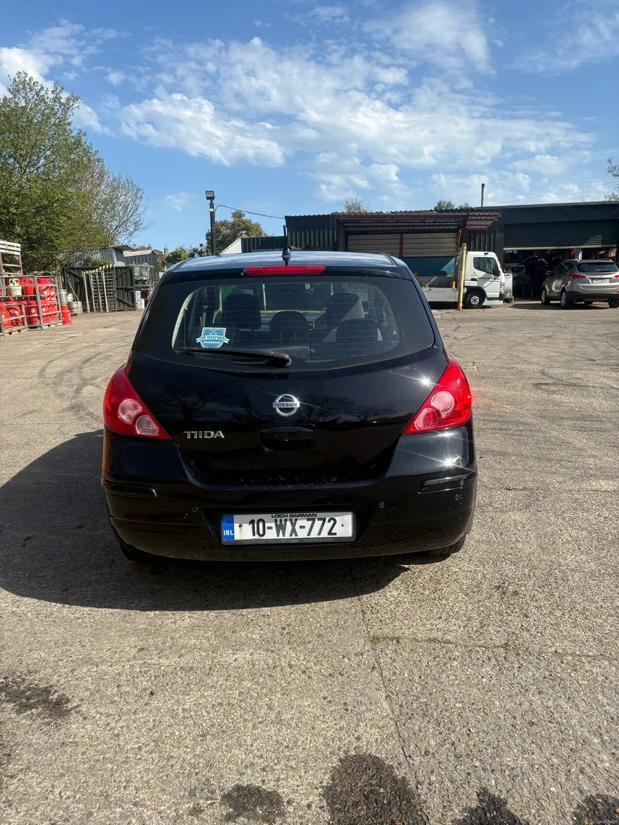 Nissan tida - Image 4