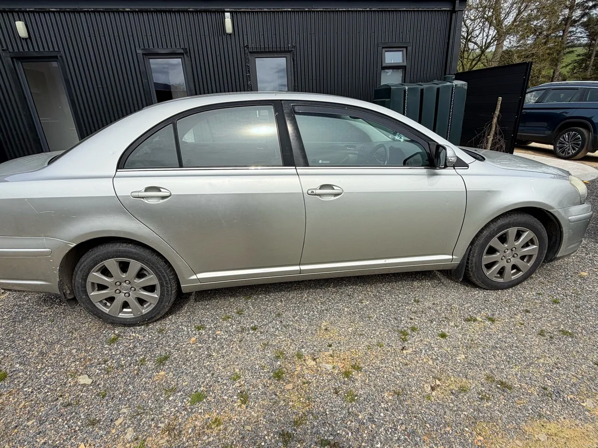 Toyota avensis - Image 4