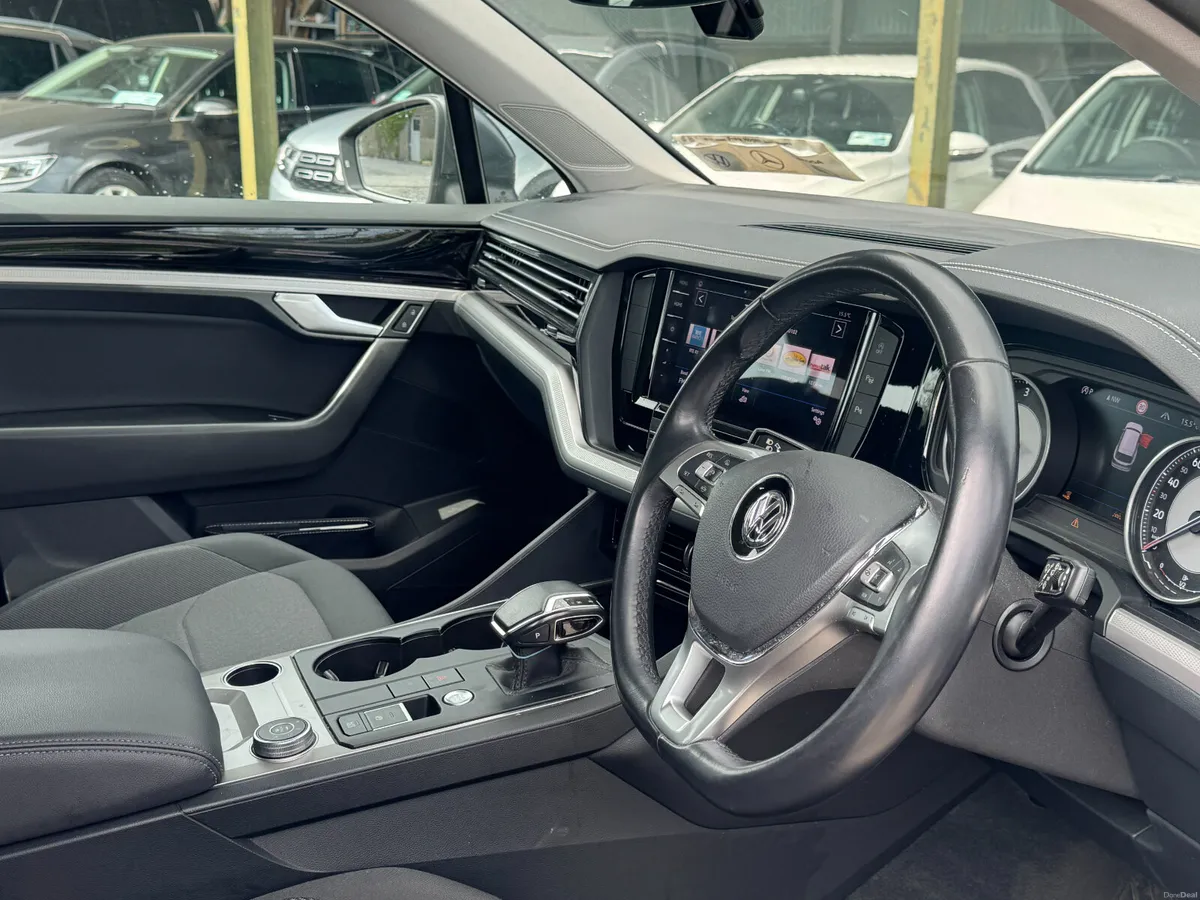 2020 Volkswagen Touareg 3.0 5 Seat Passenger - Image 2