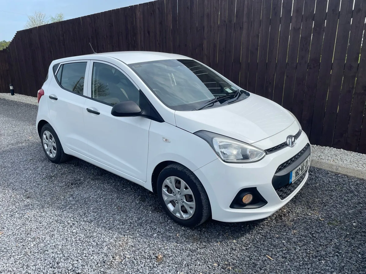 2016 Hyundai i10 €5800 - Image 2