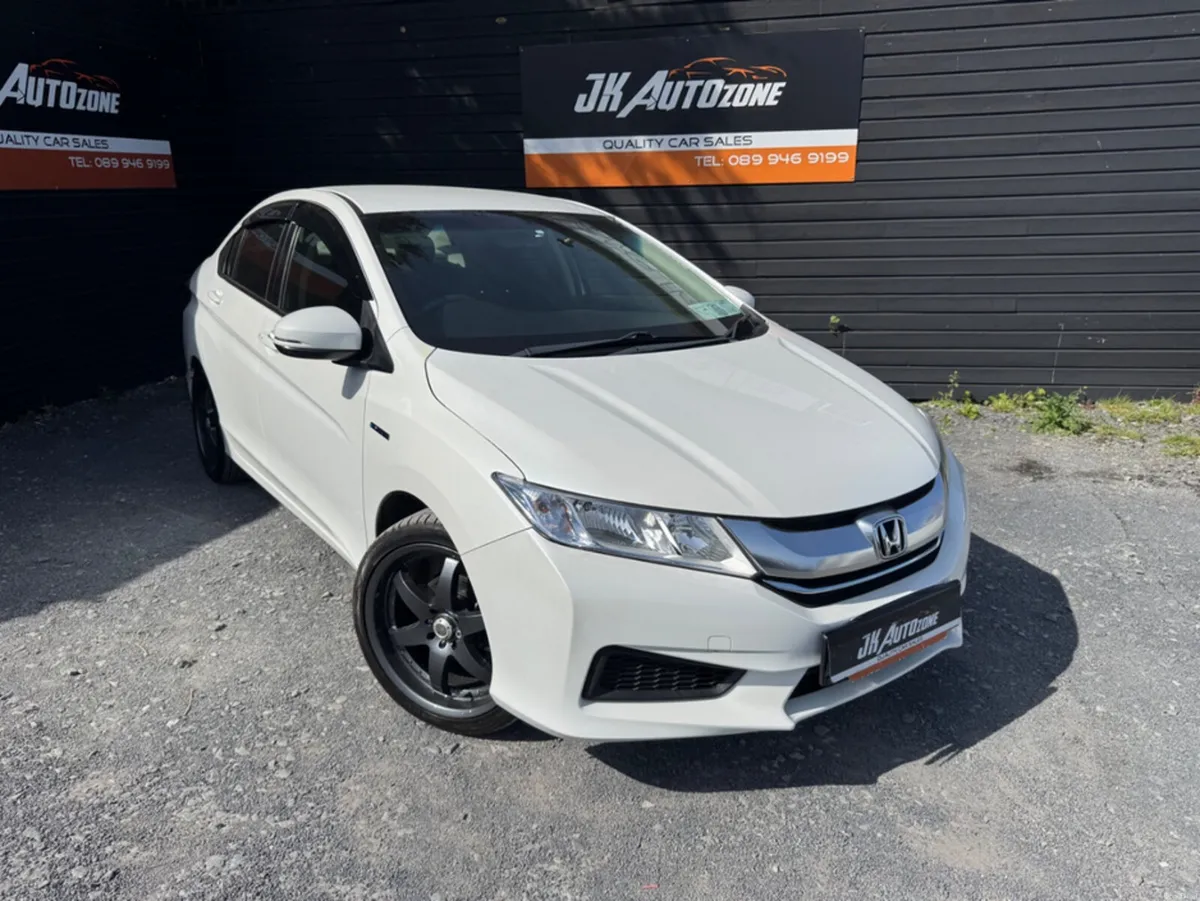 Honda Grace 1.5 HYBRID AUTO - Image 1