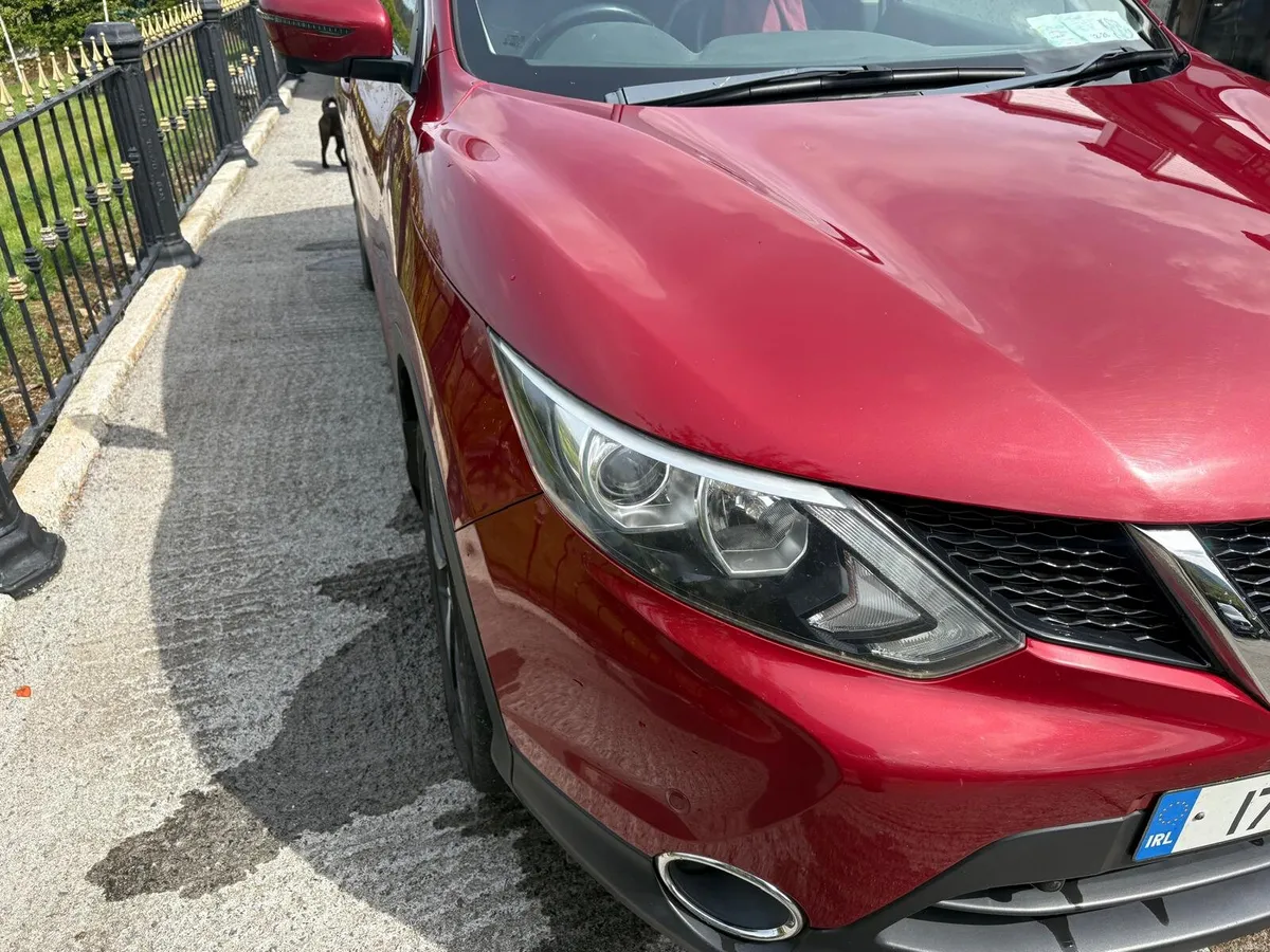 2017 Nissan Qashqai SV Premium 4x4 - Image 3