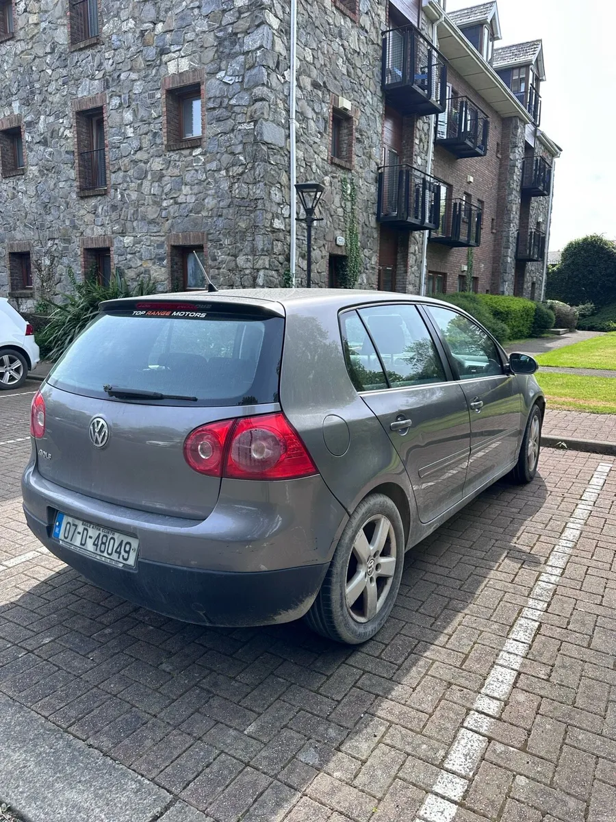 Volkswagen Golf - Image 4