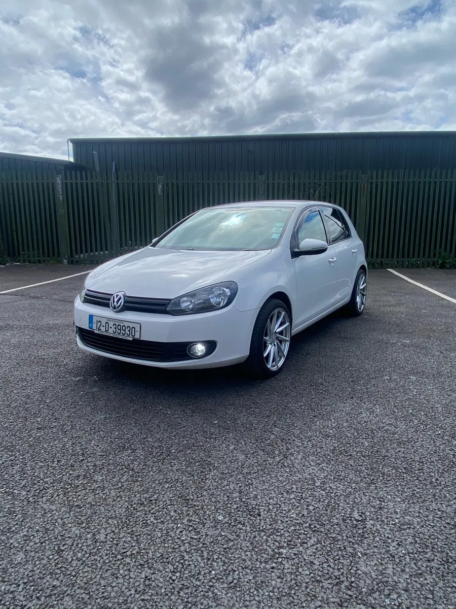 2011 Volkswagen Golf *NCT 2/27* - Image 2