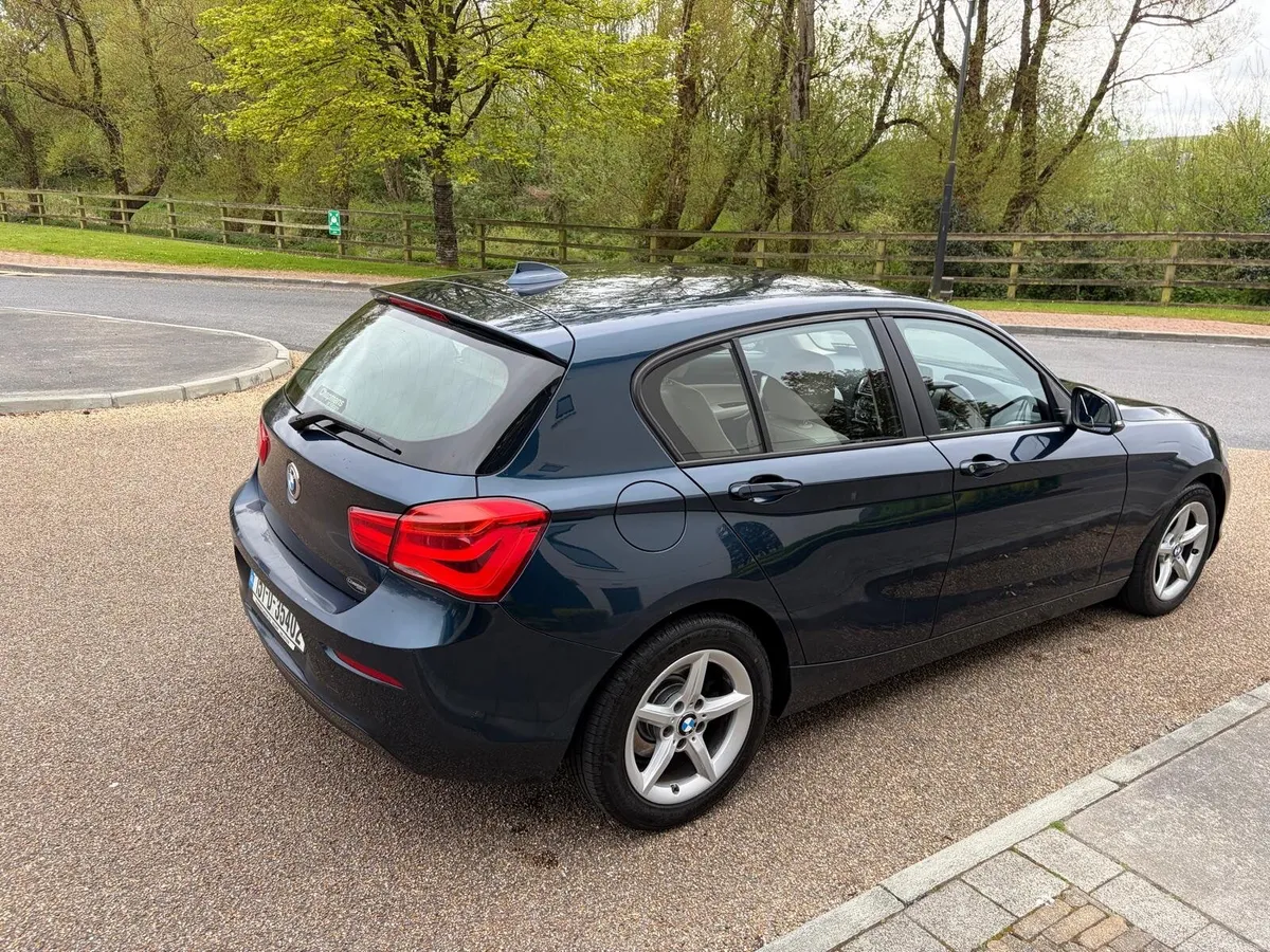 BMW 1-Series 2015 automatic - Image 3