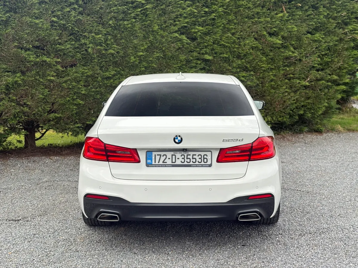 BMW 5-Series 2017 - Image 2
