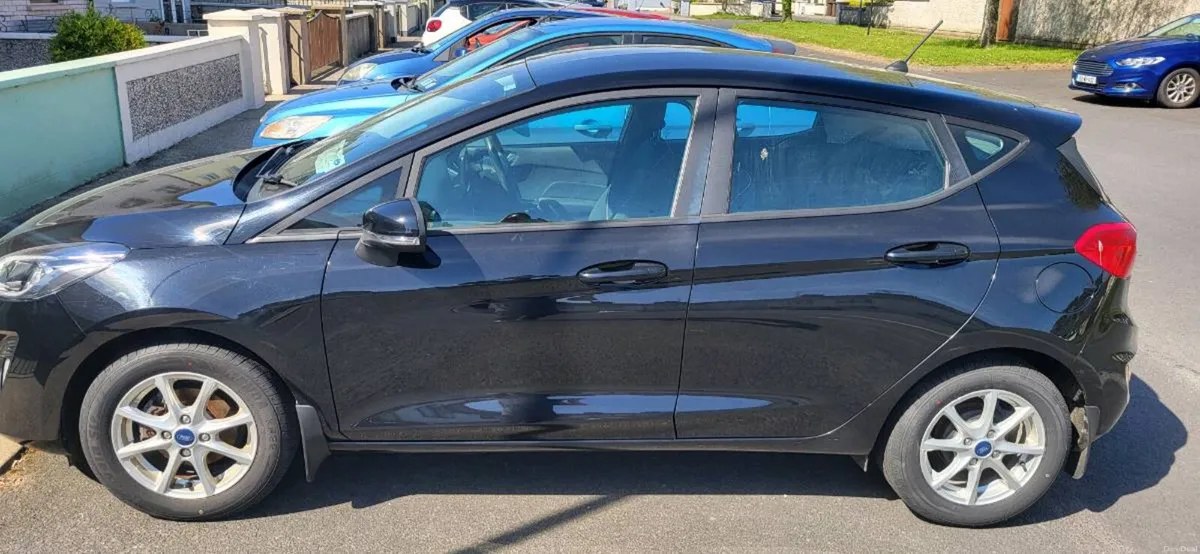 Ford Fiesta 2019 - Image 2