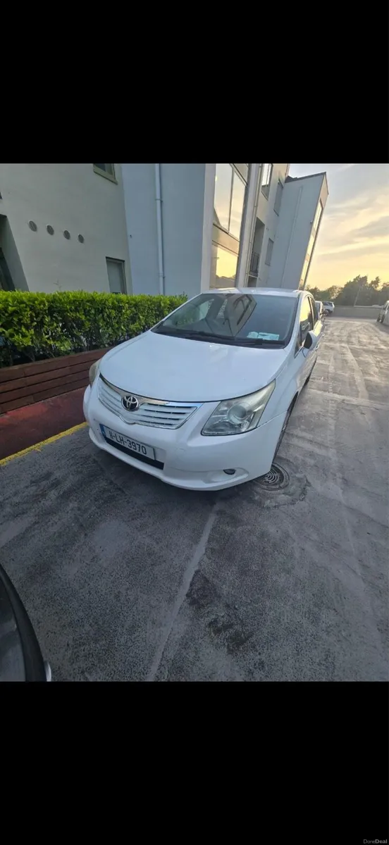 Toyota Avensis 2.2 D-4D Automatic | Leather | - Image 4