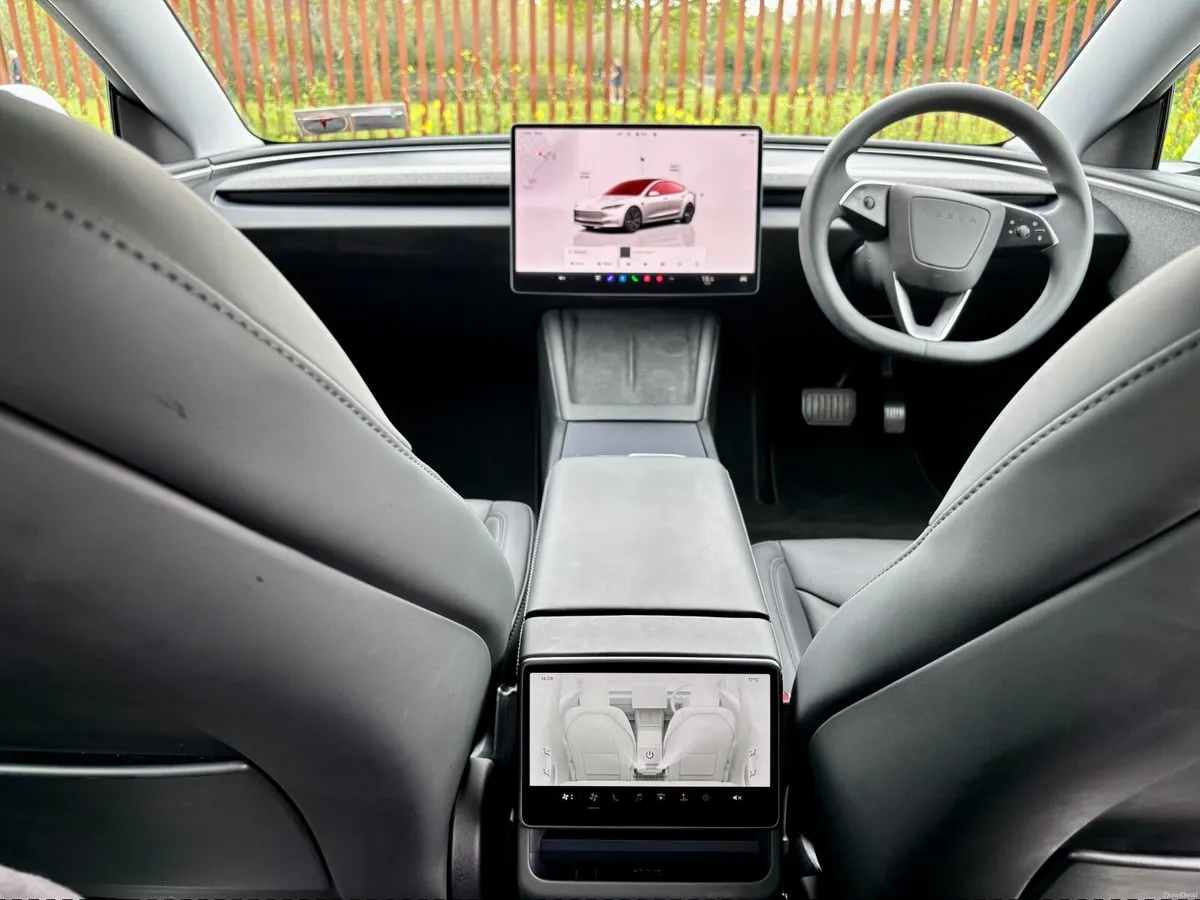 Tesla Model 3 2025 - Image 3