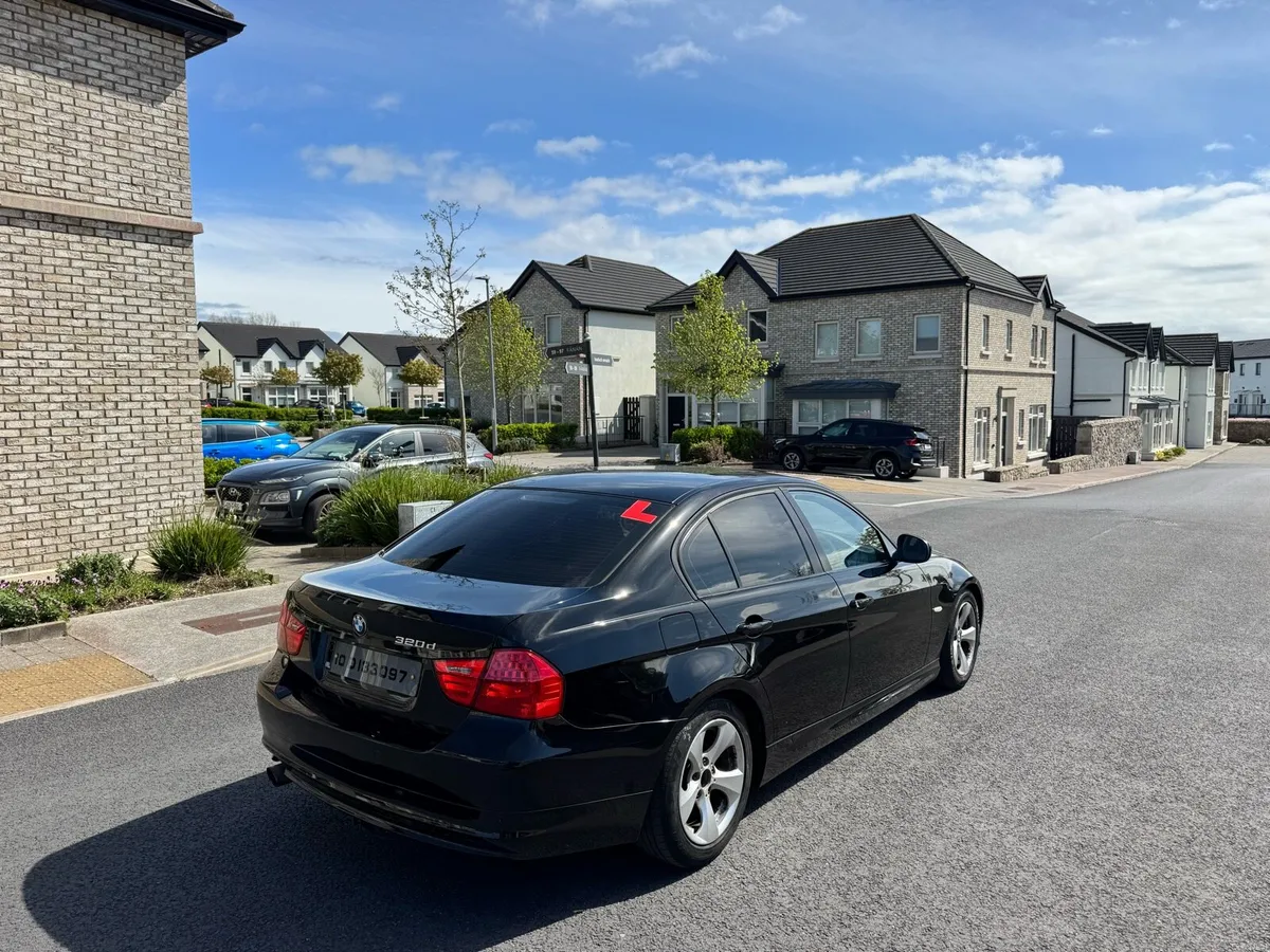 BMW 320d 2010 se model efficient dynamics - Image 2