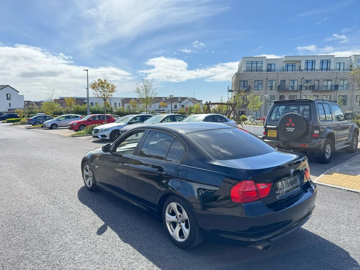 BMW 320d 2010 se model efficient dynamics - Image 4