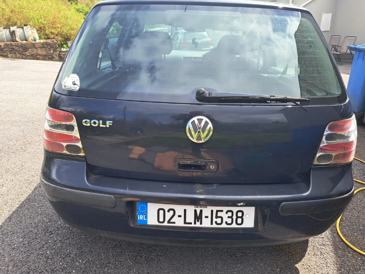 Volkswagen Golf 2002 - Image 2