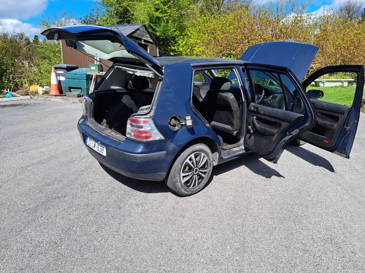 Volkswagen Golf 2002 - Image 4
