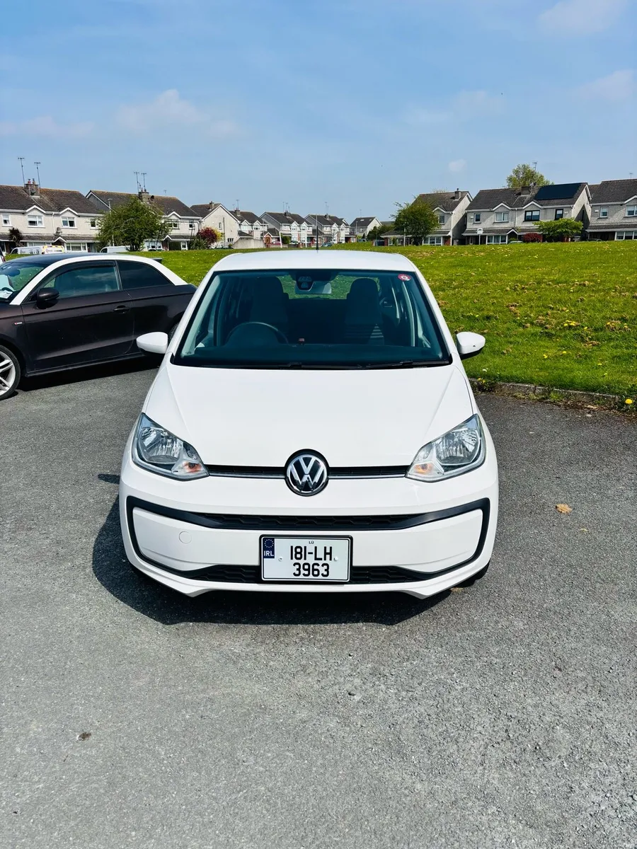 Volkswagen Up 1.0 petrol  2018 Auto - Image 1