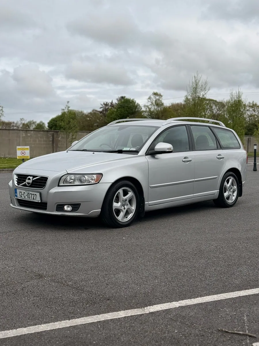 Volvo V50 1 year TAX/NCT - Image 1
